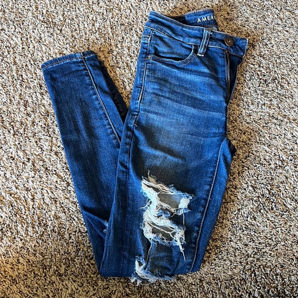 American Eagle Distressed Jegging